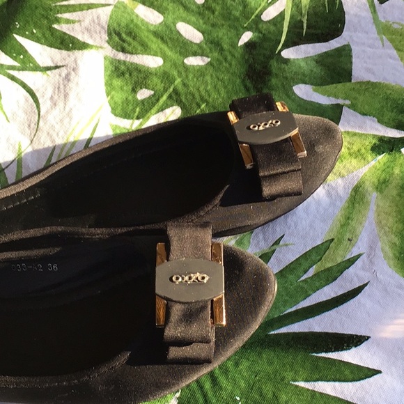 Black Fabric Bow Front  Flats - Picture 3 of 6